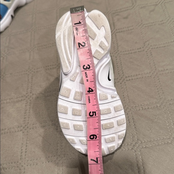 Nike Kids Blue Hello Kitty Presto Sneakers. - Picture 15 of 15